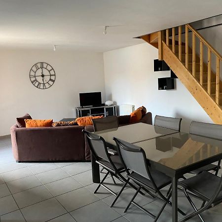 Вилла Logement Calme A La Campagne Thennes Экстерьер фото
