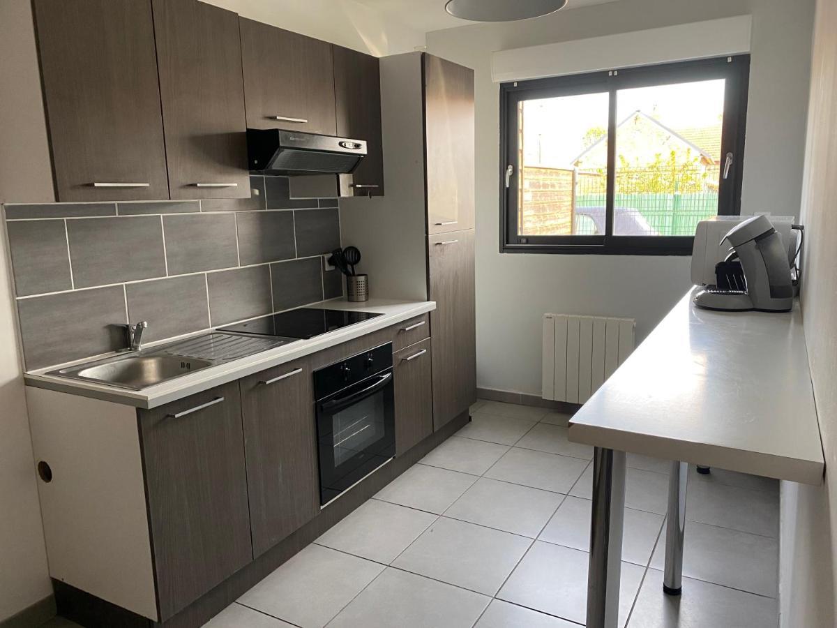 Вилла Logement Calme A La Campagne Thennes Экстерьер фото